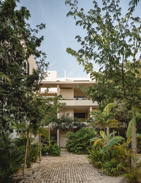 OPHELIA Apartments